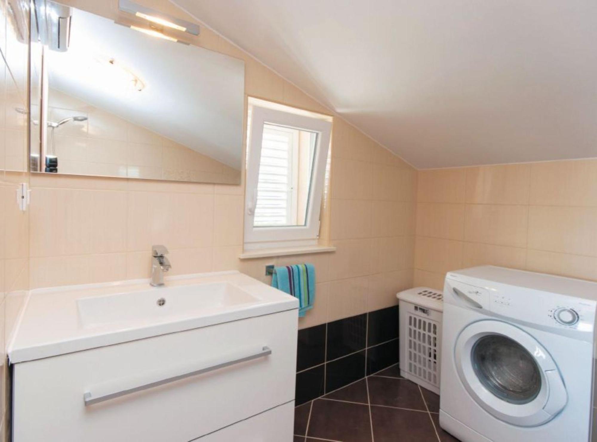 Holiday Home Boni ราบ ภายนอก รูปภาพ